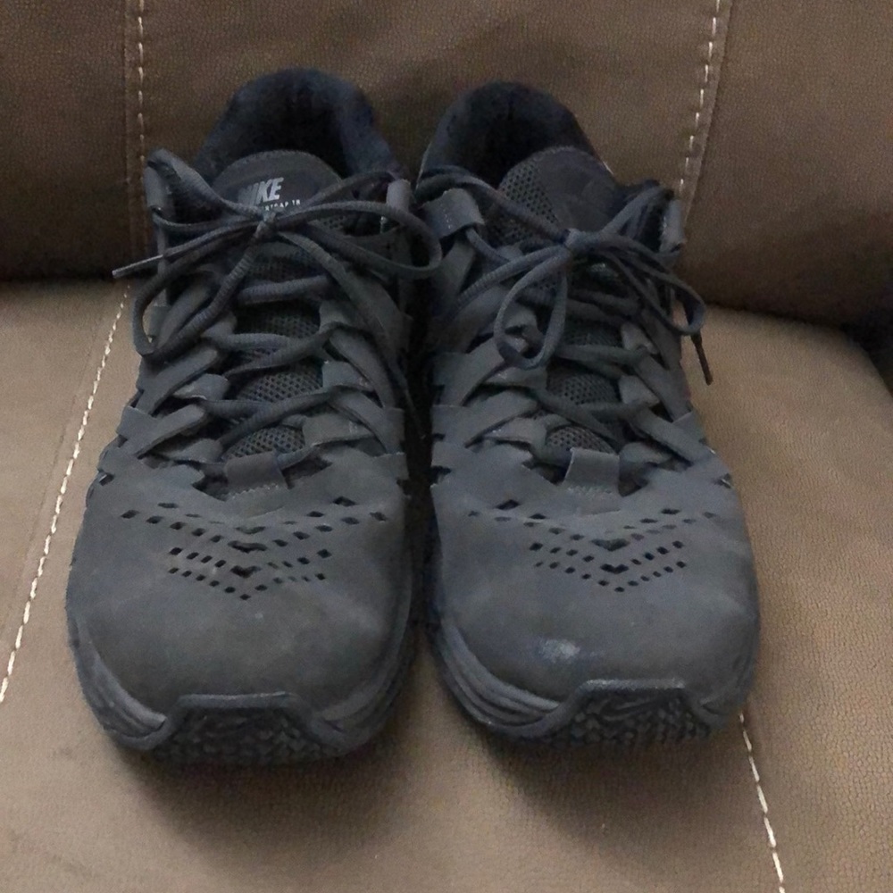 Nike’s men’s athletic tennis shoes